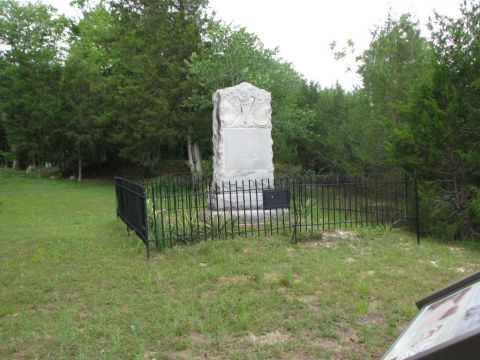 Monument marker for Ft Tombecbe